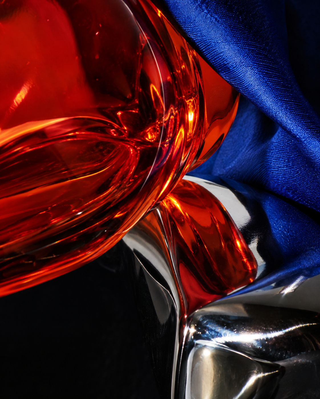 Bold close-up material campaign concept